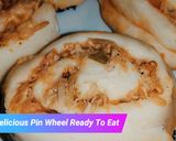 A picture of step 8 of Pizza Pinwheels.
