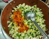 A picture of step 3 of Hari Pyaaz Aloo Methi.