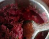 A picture of step 3 of Beet roots pulao.