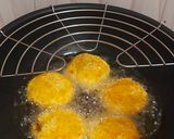 Foto langkah ke 6 dari resep Roti Goreng Coklat Lumer.