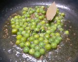 A picture of step 3 of Green Peas Jeera Rice.