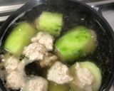 รูปขั้นตอนการทำที่ 2 ของ ต้มจืดแตงกวายัดไส้ไก่สับ. 😋#ครัวผจนภัย