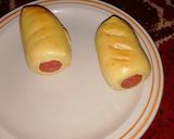 A picture of step 4 of Sausage roll.