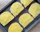 Foto langkah ke 3 dari resep Milk Cheese Toast.
