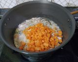 A picture of step 1 of Creamy Broccoli Soup.