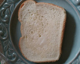 A picture of step 3 of Cinoman toast.