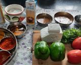 A picture of step 1 of Dhaba style spicy kadai paneer.