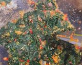 Foto langkah ke 2 dari resep Tumis daun singkong.