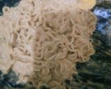 Foto langkah ke 1 dari resep Bola-bola Mie Keju.