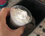 Foto del paso 1 de la receta: Pan integral de huevo en panificadora