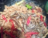 Foto langkah ke 3 dari resep Kering Tempe Teri Pedas Manis.