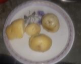 A picture of step 1 of Potato paratha.