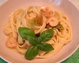 Foto del passaggio 5 della ricetta Fettuccelle al sapore d'estate🌱🦐🏵🥜🏖