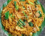 Foto langkah ke 4 dari resep Mie goreng seafood.