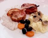 Foto del paso 9 de la receta: Medallones de roti de cerdo con salsa de champiñones y bacon
