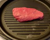Foto del passaggio 1 della ricetta Tagliata di scottona cotta nel barbecue casalingo
