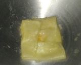 Foto langkah ke 3 dari resep Martabak telur makannya pakai cuka pempek simple dan enak.