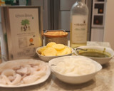Foto del paso 1 de la receta: Calamares salteados al pesto sobre cama de patatas