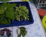 Foto langkah ke 1 dari resep Tumis kembang pepaya dan teri.