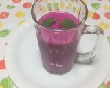 Foto del paso 3 de la receta: Batido con pitahaya roja, fresas, manzana, yogur, miel!