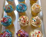 Foto langkah ke 4 dari resep Cupcake ala-ala 🎂.
