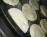 صورة لخطوة 2 من وصفة ميني بيتزا بأقل جهد وعجينة روعة بفنجان 60 حبة 😮😮😮
