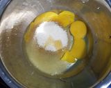 Foto langkah ke 2 dari resep Bolu pisang panggang moist 2 telur.