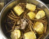 金針玉米木耳排骨湯的食譜步驟2照片
