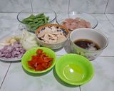 Foto langkah ke 1 dari resep Tumis 3 Sahabat Bekal Pagi✨🍱Buncis + Ayam + Bakso Gurih Manis No Pedas.
