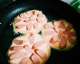 Hình bước làm 6 của món Bánh bột mì xúc xích kiểu mới