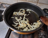 Foto del paso 2 de la receta: Longanizas al curry