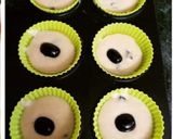 A picture of step 6 of Orange black berry muffins.