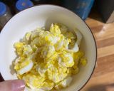 Hình bước làm 3 của món Cà Tím xào Trứng hành tỏi