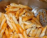 A picture of step 2 of Penne in red sauce with herbs.