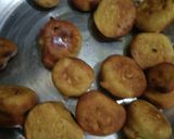 A picture of step 2 of Pakoda kadhi.