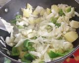 व्हेज तिरंगा पुलाव/बिर्याणी (veg tiranga pulav recipe in marathi) रेसिपी स्टेप 2 फोटो