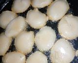 A picture of step 5 of Akara kosai.