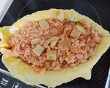 Hình bước làm 3 của món Omurice - cơm chiên bọc trứng kiểu nhật