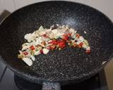 Foto langkah ke 2 dari resep Tumis Kangkung Sambal Embe.