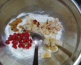 A picture of step 1 of Yoghurt fruit raita.