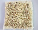 चीज़ गार्लिक ब्रेड पिज़्ज़ा (Cheese garlic bread pizza recipe in Hindi) रेसिपी चरण 3 फोटो