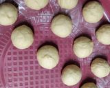 Foto langkah ke 7 dari resep Donat Kampung Gula Halus Hantaran Sebelum Pulang Kampung.
