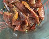 A picture of step 1 of Homemade Schezwan Chutney.