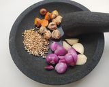 Foto langkah ke 1 dari resep Soto Lamongan Ceker ala AV Kitchen.