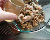 Foto del paso 6 de la receta: Filete de merluza al horno con gambas y champiñones