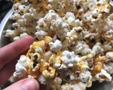 Foto del paso 5 de la receta: Pochoclos con caramelo tipo los del cine