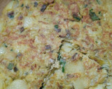 Foto del paso 2 de la receta: Tortilla de cebolla de verdeo y papas