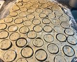 Foto del paso 3 de la receta: BIZCOCHITOS VEGANOS tipo crackers 🌱 pocos ingredientes 🤝🏻