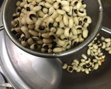 Foto del paso 7 de la receta: Manitas de cerdo con alubias del Jerte