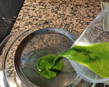 Foto del paso 2 de la receta: Arepa verde (de espinaca)